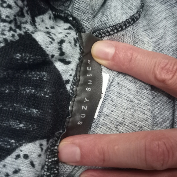 Suzy Shier Black and White Smocked Skater Mini Skirt - Picture 2 of 2